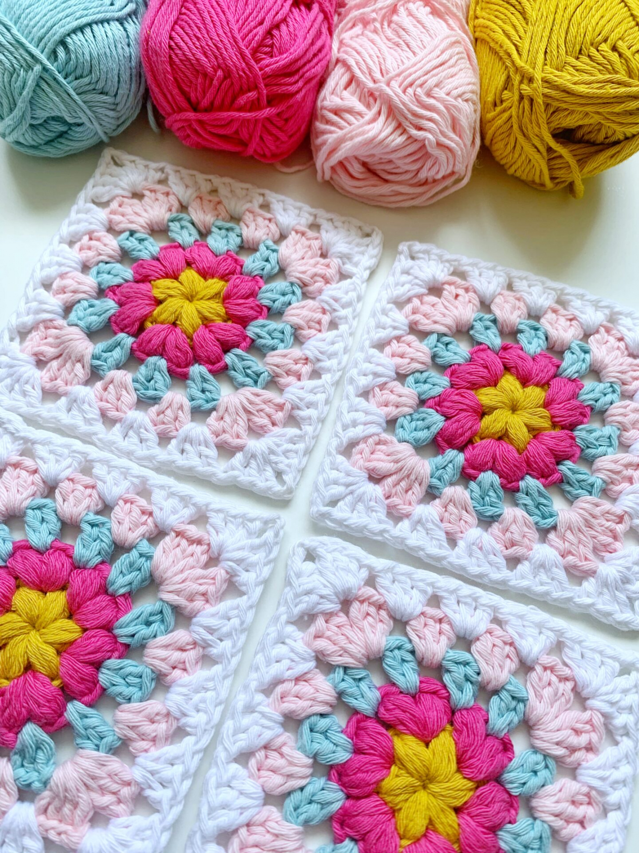 Moonshine Granny Square pattern - Free Crochet Pattern - Truly Crochet - FREE Printables - Free Printable Crochet Granny Square Patterns