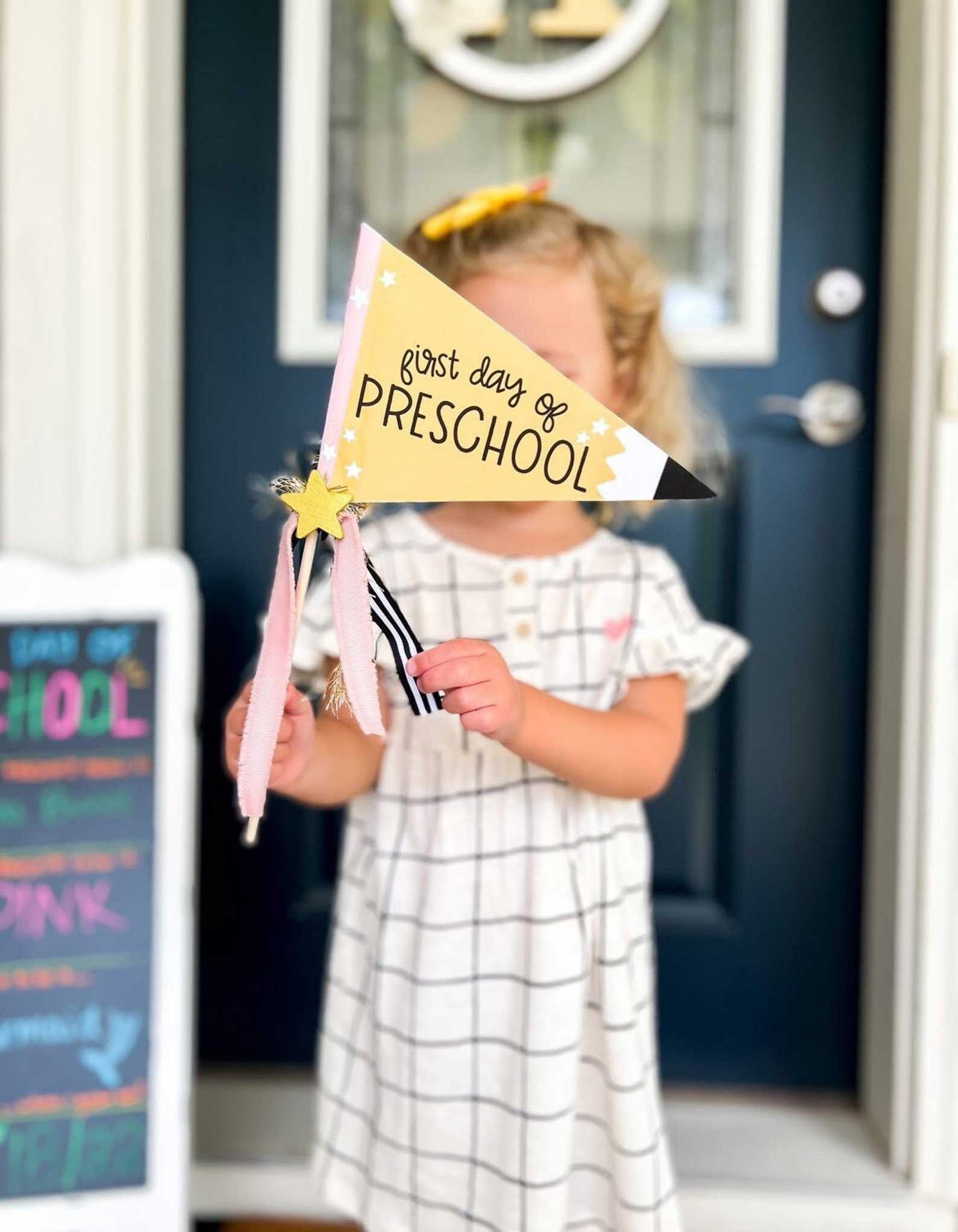 The 12 Best First Day And Last Day Of School Photo Prop Sign Ideas intended for Printable First Day Of Kindergarten Signs