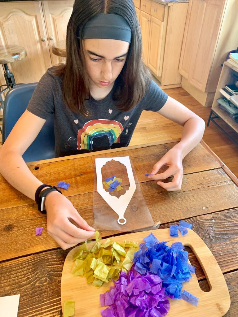 Create Easy Ramadan Craft: Sun Catchers (Instructions in Ramadan Suncatcher Printable