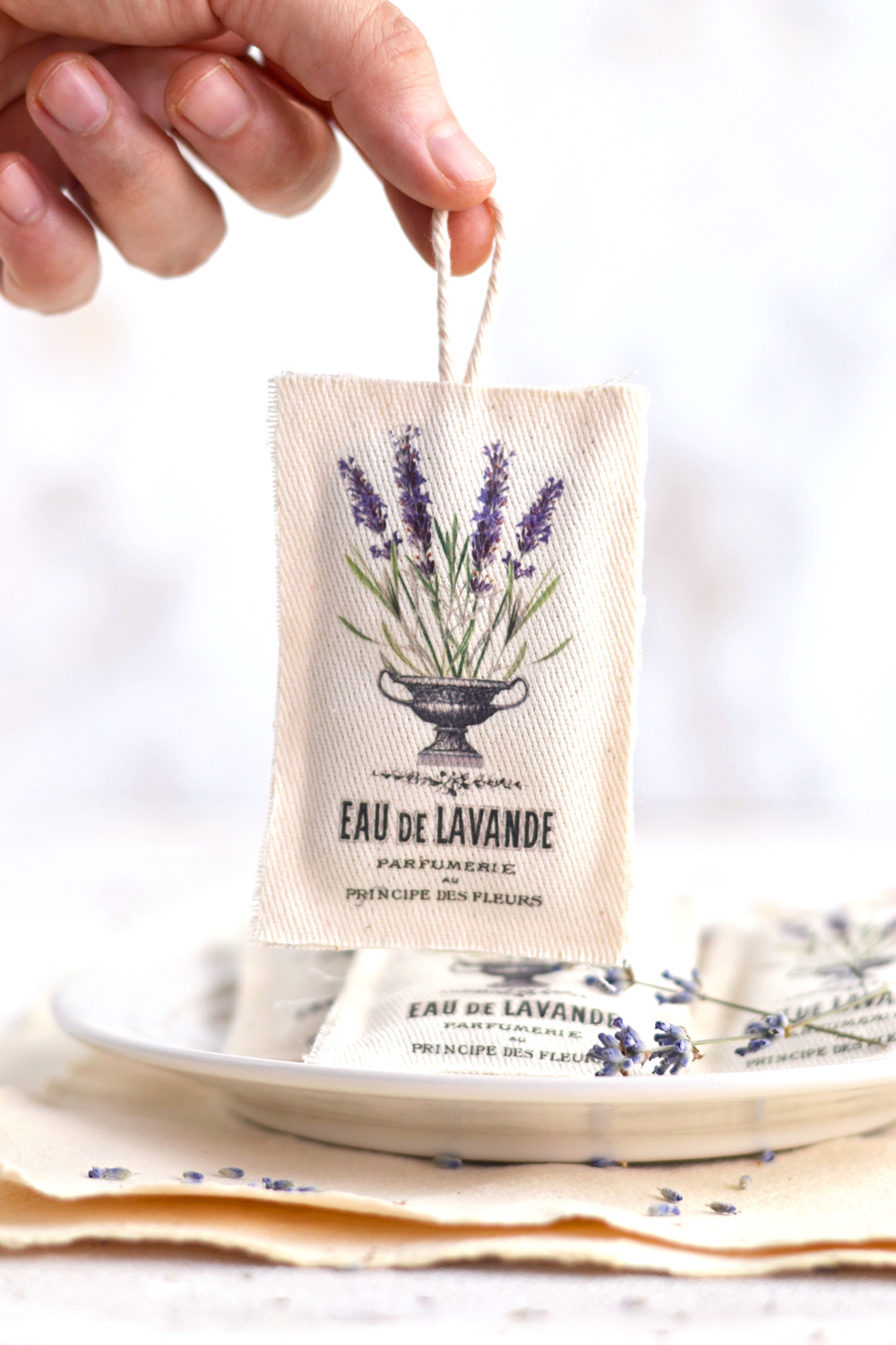 Diy No Sew French Lavender Sachets + Free Printable - Dreams Factory with Lavender Sachets Free Printable