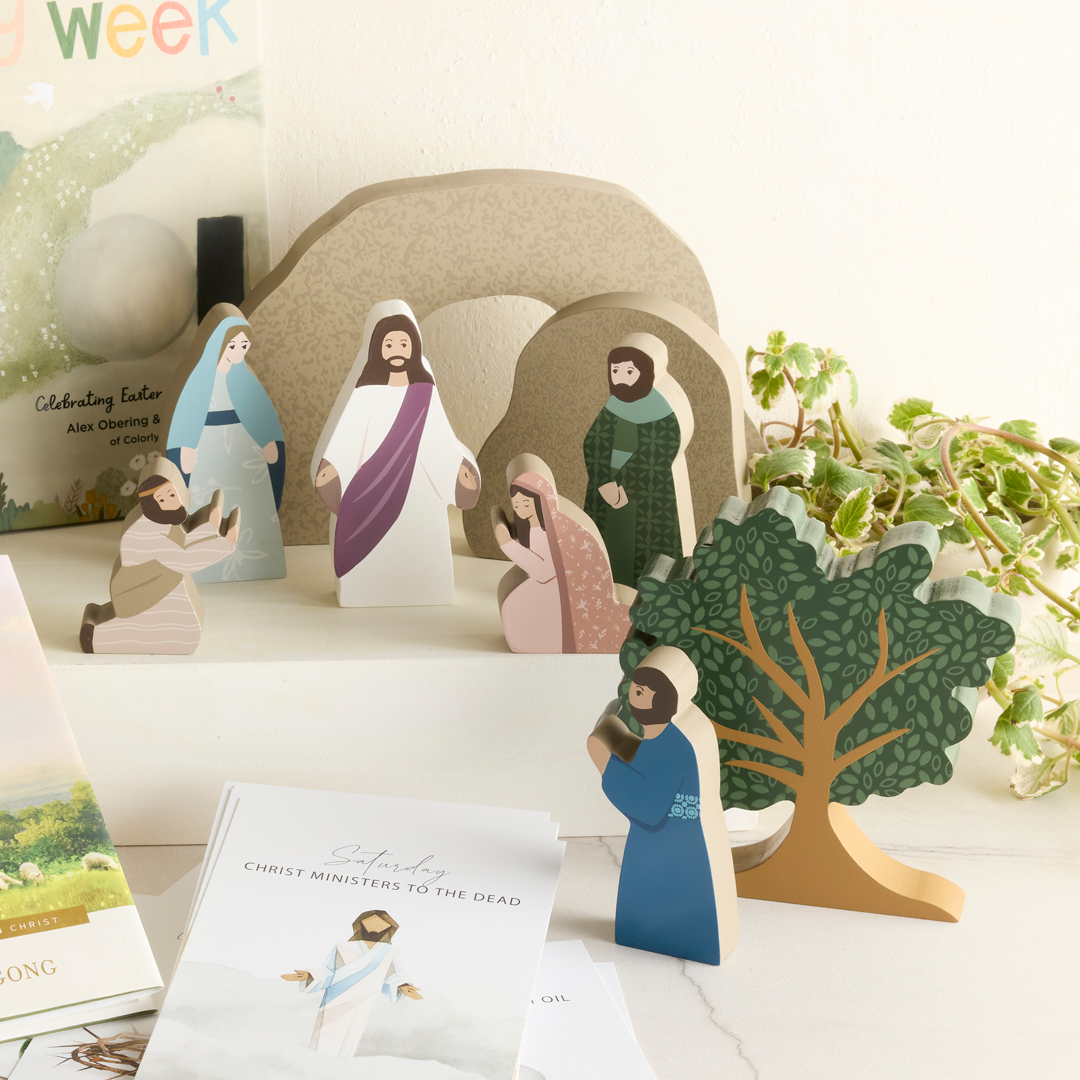 He Is Risen Easter Creche Set in Easter Nativity Pattern