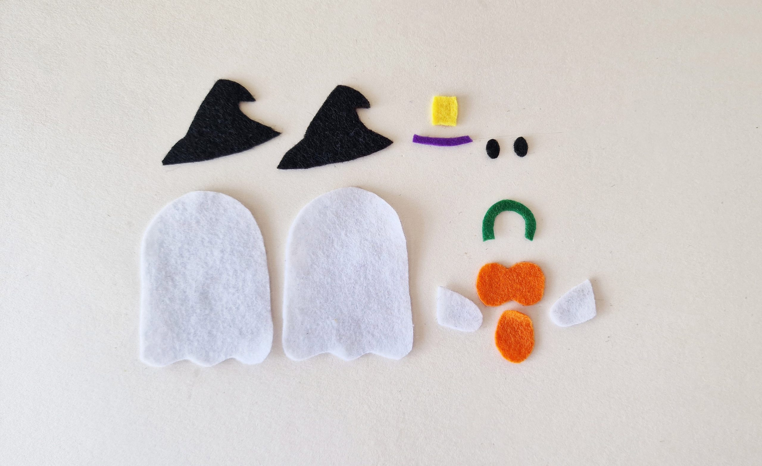 Halloween Felt Ghost Tutorial - The-Gingerbread-House.co.uk throughout Printable Halloween Felt Patterns