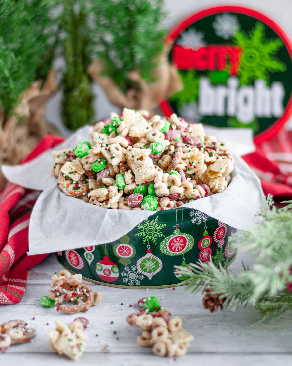 Homemade Reindeer Chow Recipe regarding Reindeer Food Recipe