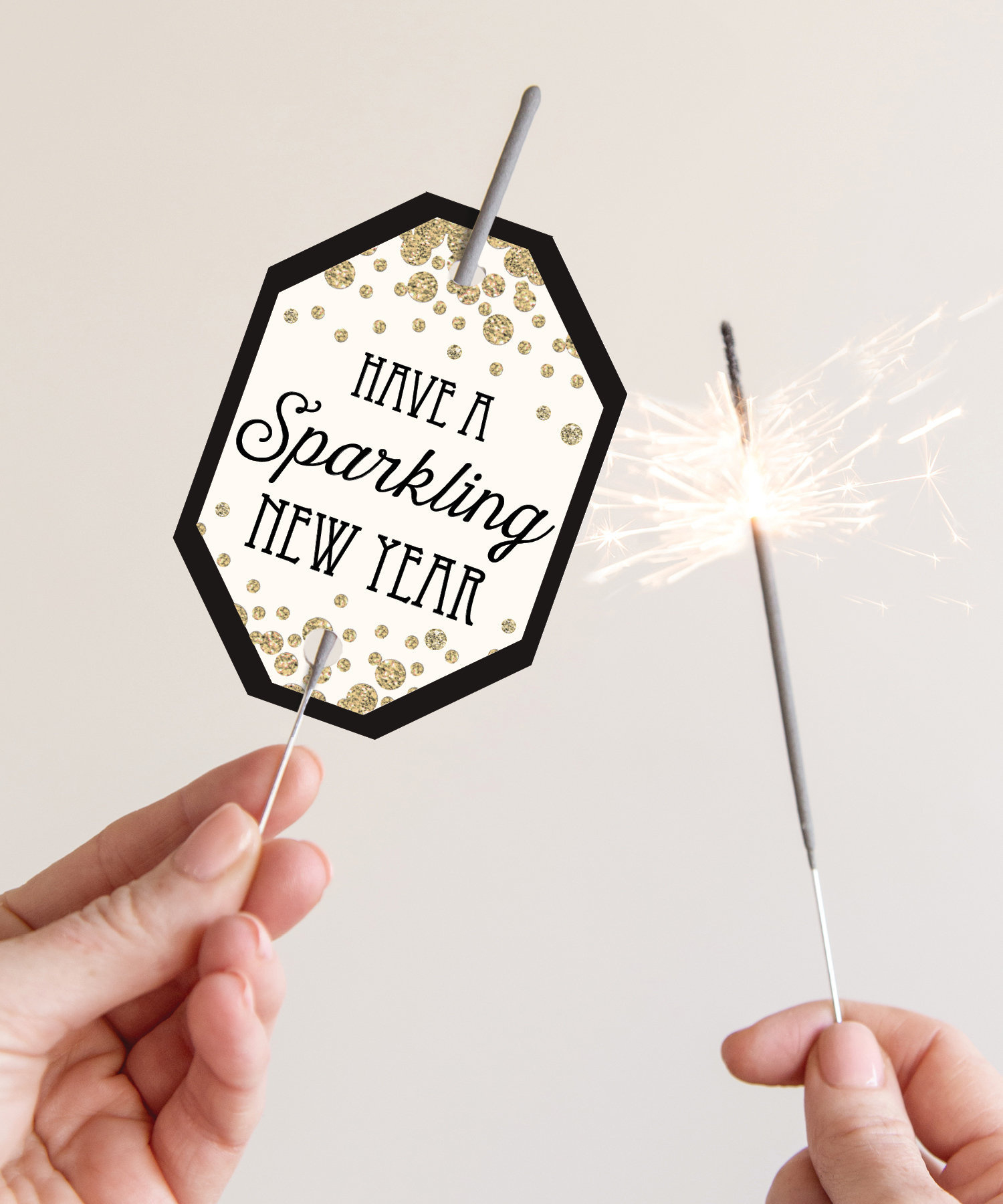 Silvester Wunderkerze Tags - Silvesterdekorationen - Zum within Have A Sparkling New Year Printable