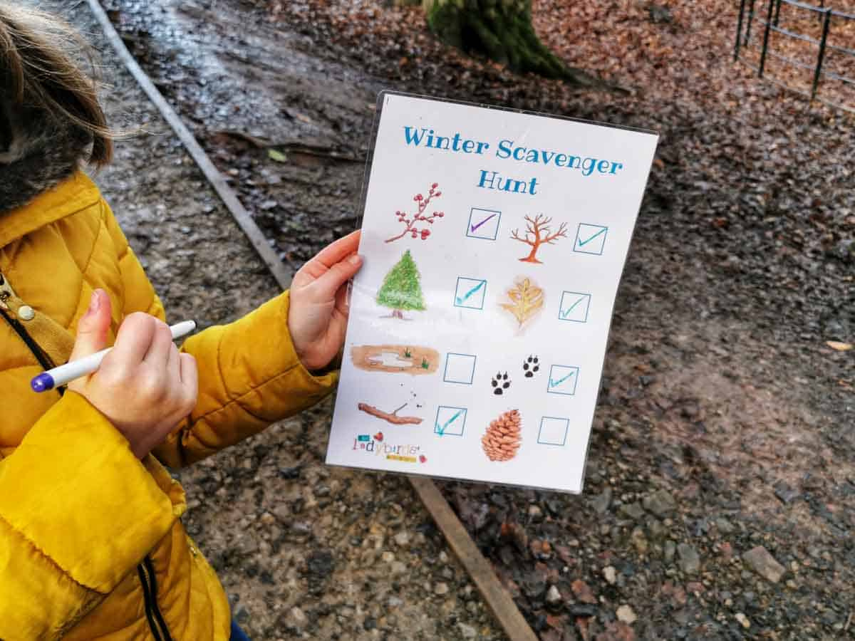 Free Winter Scavenger Hunt Printable (Free) regarding Winter Nature Walk Scavenger Hunt Free Printable